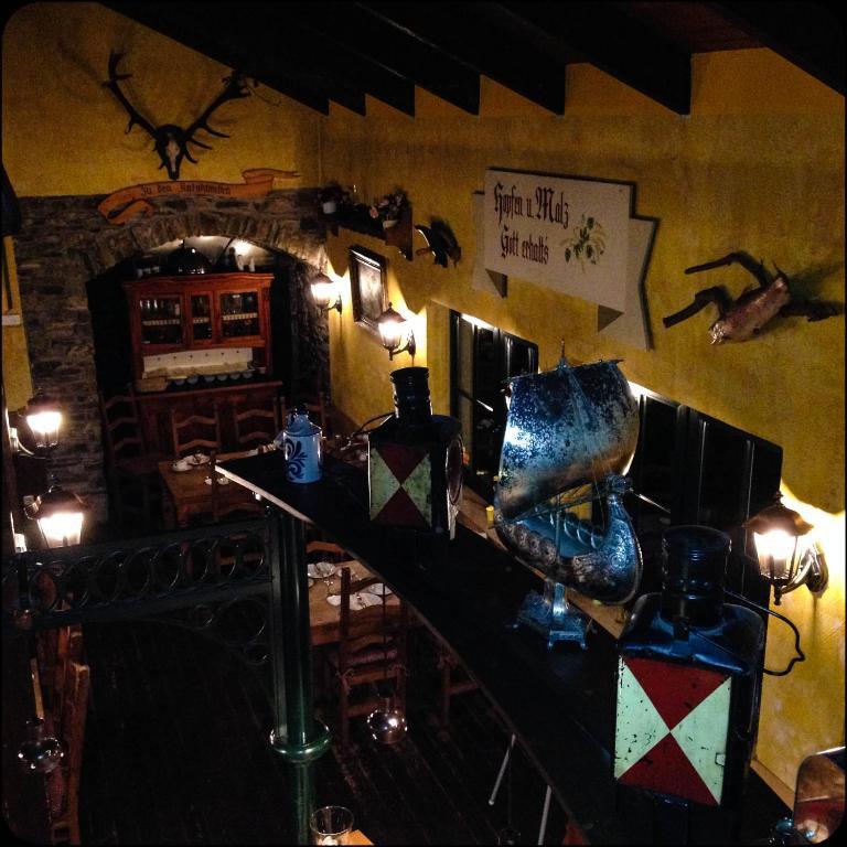 Готель Altes Bierhaus Arzbach Екстер'єр фото