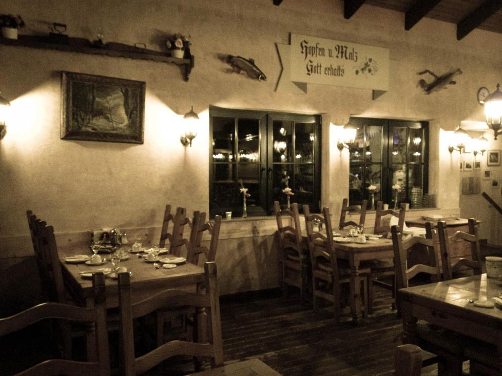 Готель Altes Bierhaus Arzbach Екстер'єр фото