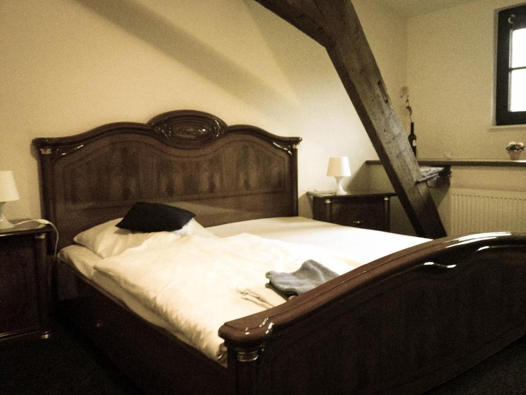Готель Altes Bierhaus Arzbach Екстер'єр фото